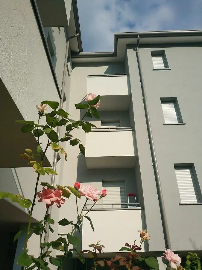 Le Case Di Giulia Abbadia Lariana 0*,  Italie